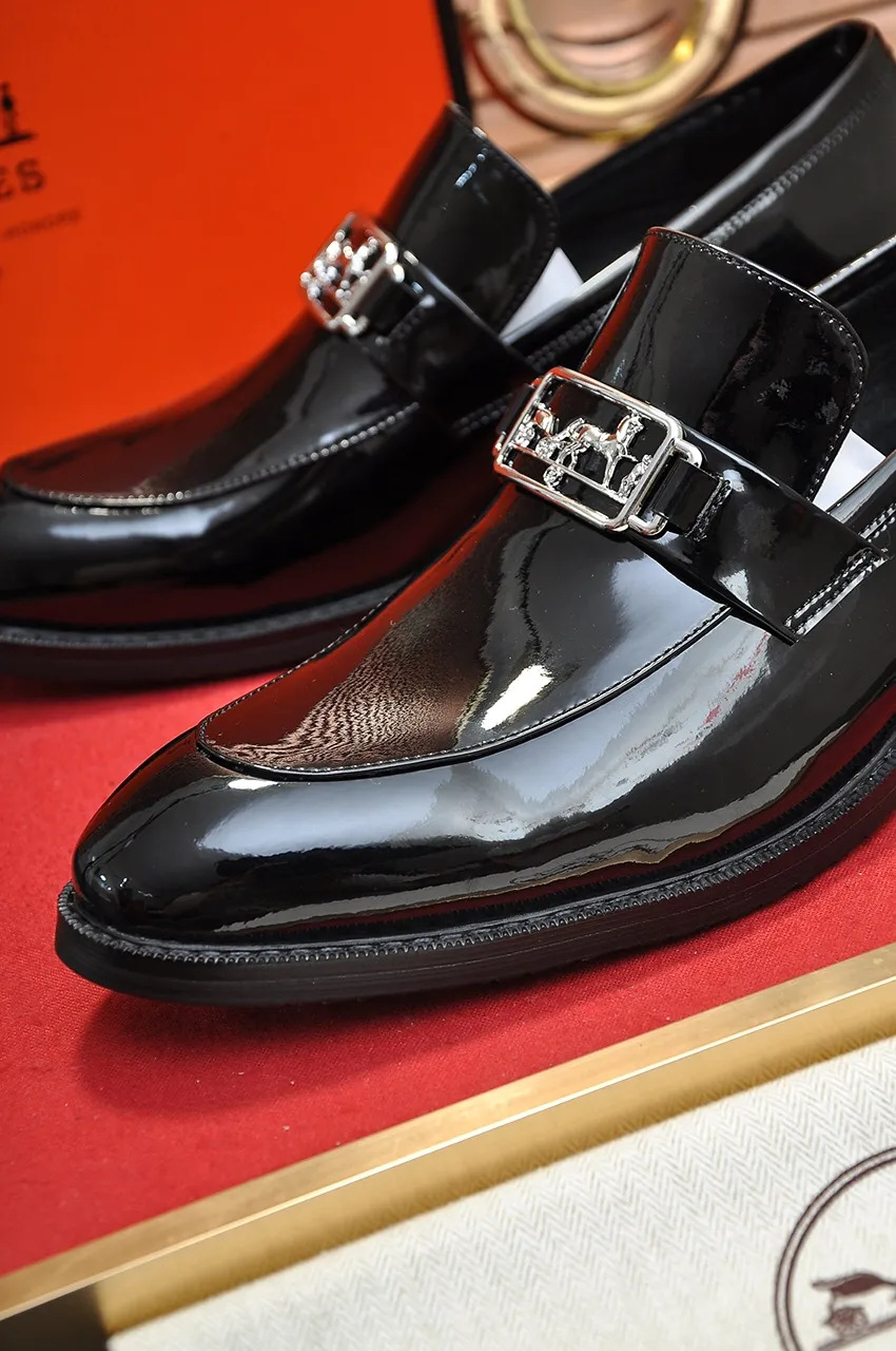 Men's shoes💰480💶[HERMES] (sheepskin lining)🍀Italian top luxury🍀He does not pursue novel styles and gorgeous colors, but attracts the favor of successful men with his flawless, elegant and classic style! This very, very comfortable, simple and stable style makes it easy to match any style! The pattern is absolutely 1:1 refined from the original case, and we strive for excellence in materials, imported cowhide + cowhide lining💪💪💪extraordinary texture👍! .Black brown code number: 38 to 45 (45 customized)